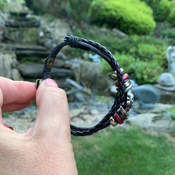 New Men’s Black Leather fleur de lis Bracelet - Picture 4 of 7